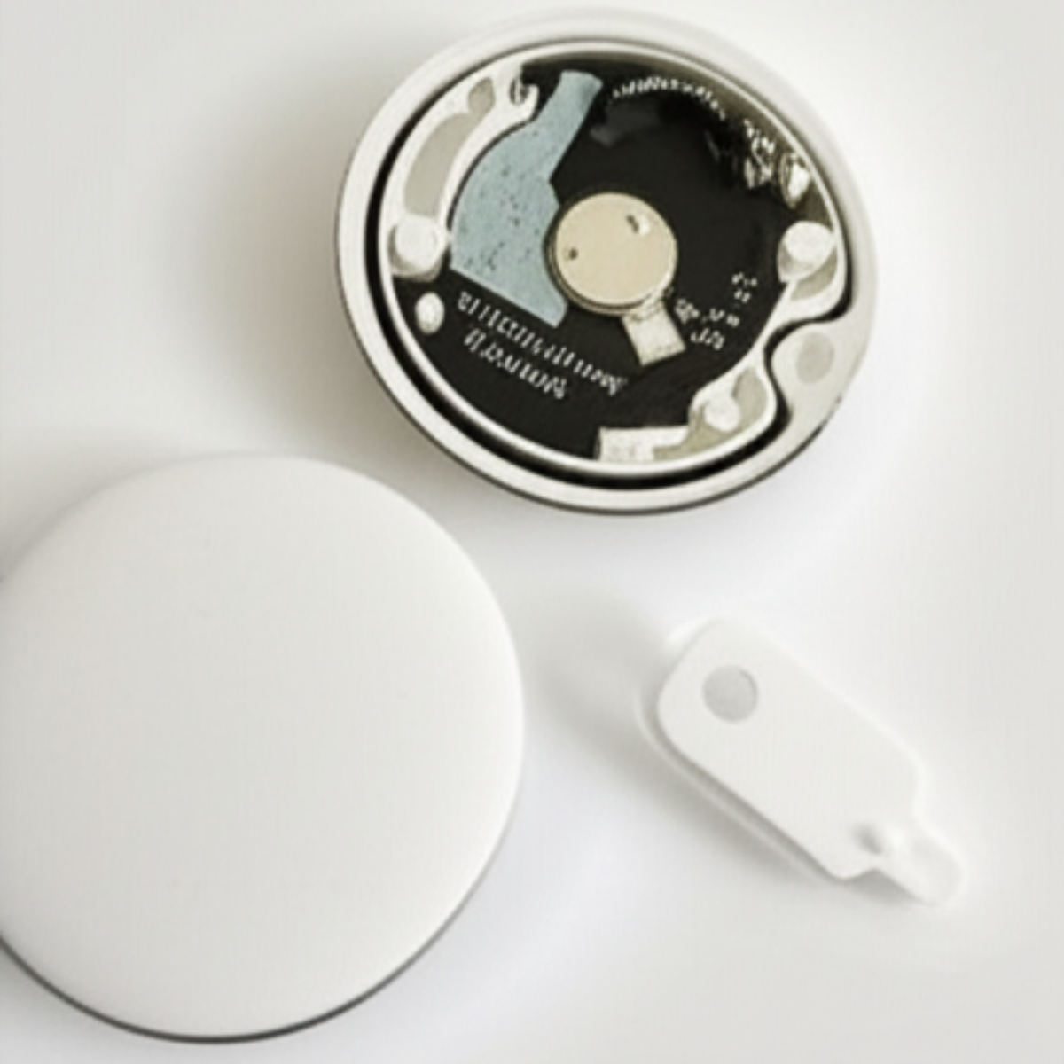 RoadHawk Tracker: Track Your Car and Loved Ones Stress-Free