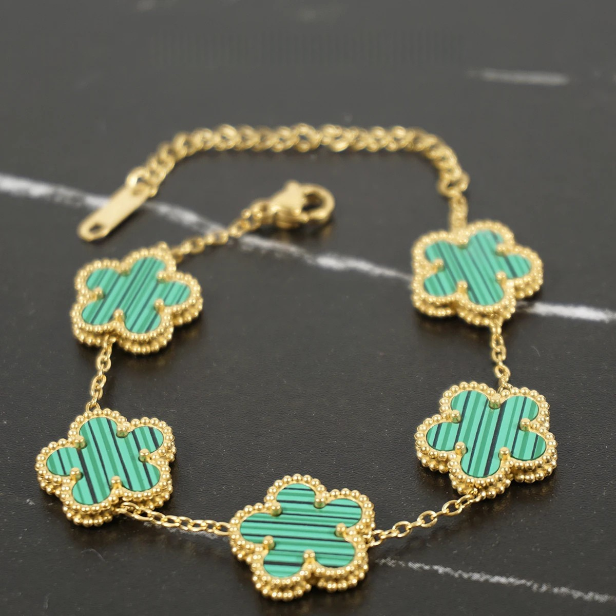 LuxeFlower: Elegant Gold-Plated Chain Bracelet