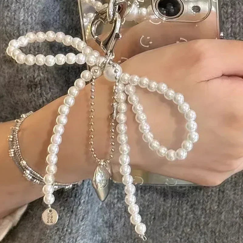 BowVibe Keyring: Delicate Pearl Bow Keychain, Perfect For Mother's Day, Mom Keychain